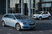 Opel Insignia a Mokka